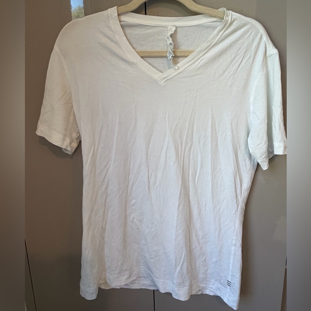 Lululemon Athletica Cream V-Neck Tee